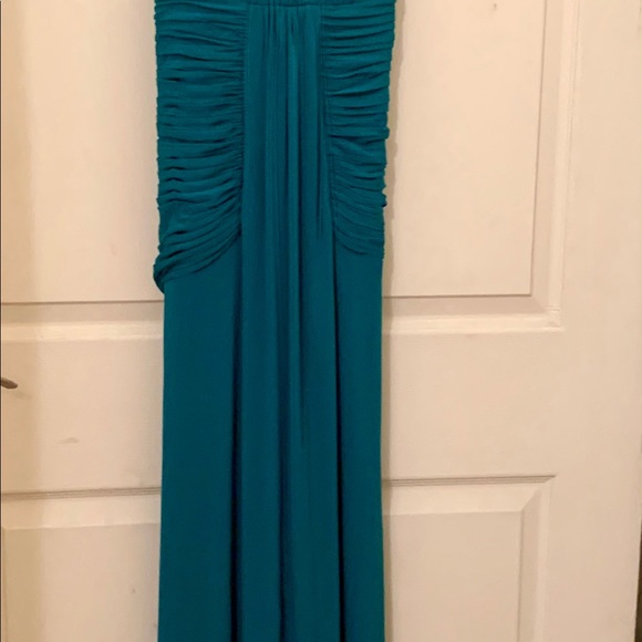 Laundry Emerald Green Gown - Picture 2 of 8